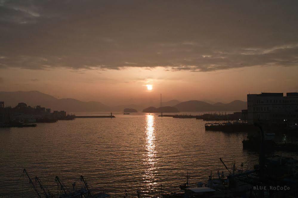 Tongyeong Anchovy Tourist Hotel Buitenkant foto